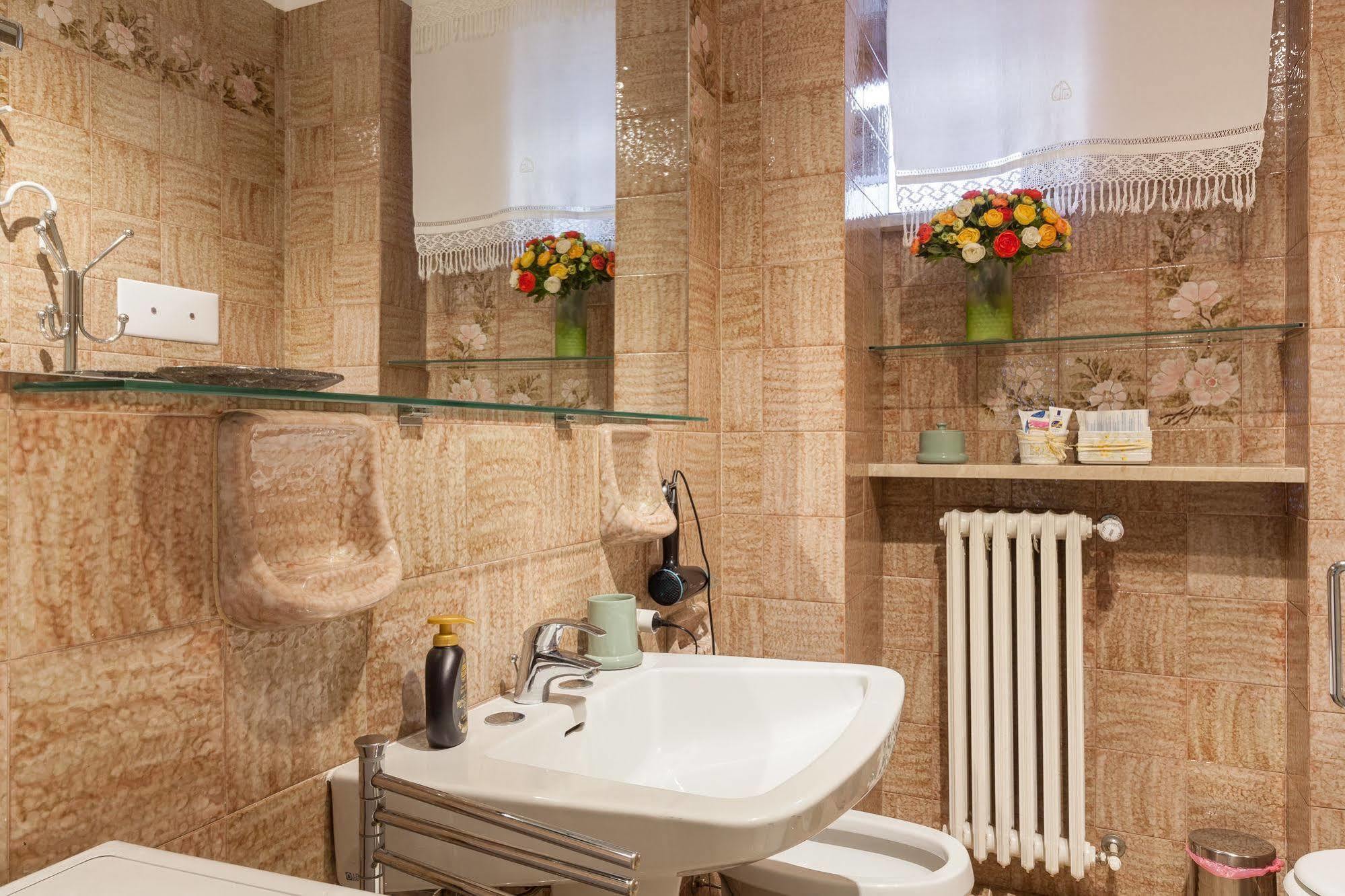 B&B Agli Scaligeri Verona Exteriör bild